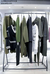 秋日出行新风尚 精选箱包套装搭配指南