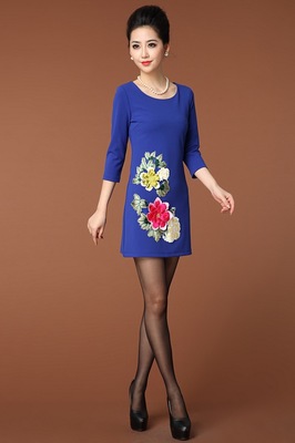 2013秋季时尚新风潮 高端刺绣连衣裙与针织服饰的批发优选